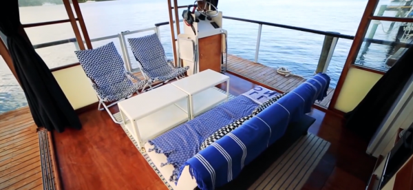 男子花百萬將家搬到水面上 12㎡漂浮小屋每月管理費至少三千