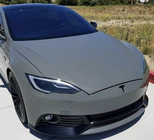 低趴低調亦奢華:特斯拉Model S寬體改裝 低趴低調亦奢華:特斯拉Model S寬體改裝