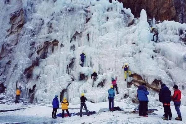 北京冬天去哪看冰瀑?收好,這10個人少景美的好地方 北京冬天去哪看冰瀑?收好,這10個人少景美的好地方