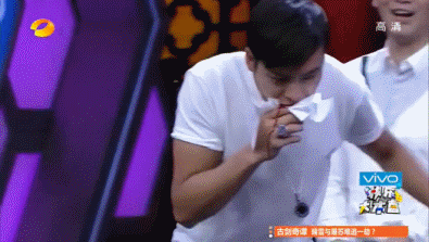 抱歉我笑了！影視劇中的吐血戲，有人像裝了噴泉，有人像在放煙花