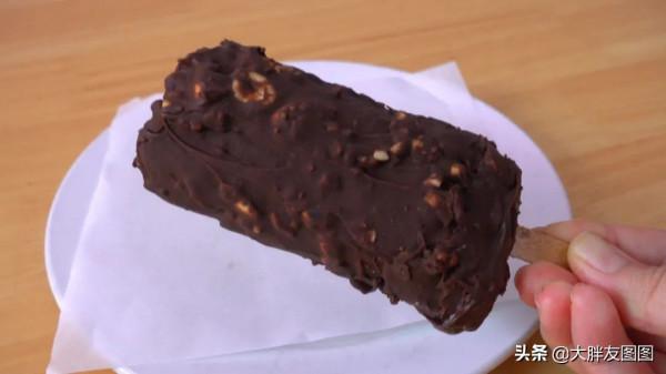 沒有模具，不需要打發，沒有生雞蛋，徒手做出脆皮冰淇淋