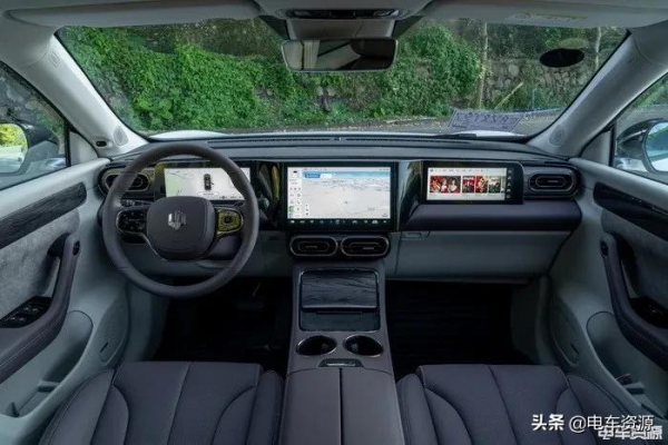 論智慧座艙，你堆砌了多少塊螢幕？