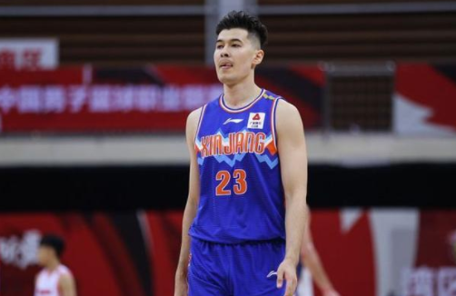 周琦離開之後，新疆男籃不會打球了？本土領袖這樣回應