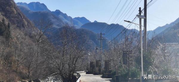 這恐怕是秦嶺北麓儲存最多的棧道遺蹟了，經過大水，不知路況如何