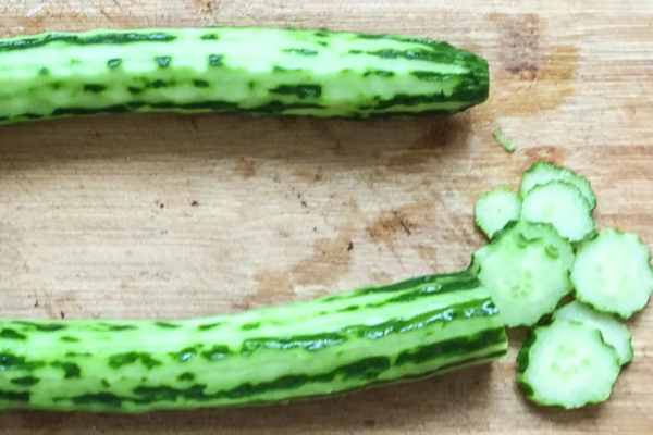 營養早餐食譜：甘涼清潤的綠豆百合粥，搭配黃瓜炒雞蛋