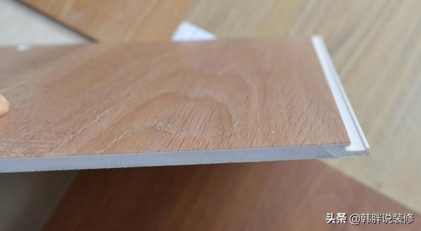 地面裝修，不一定非要選擇瓷磚或木地板，聰明人都用這種新型材料