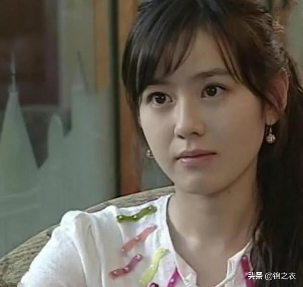 五官精緻楚楚動人，年輕時的孫藝珍太美了