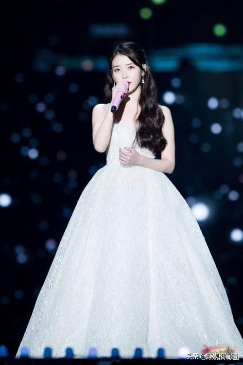 時隔4年，IU李知恩再次出演“2021MAMA”：通向30歲的舞臺