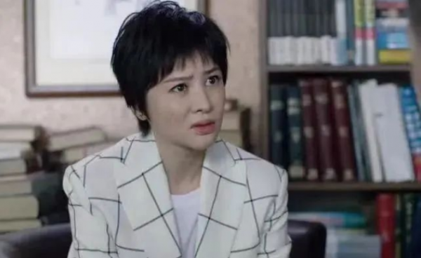 陳建斌、梅婷、塗松巖主演的電視劇《不惑之旅》