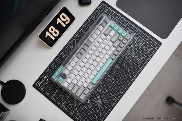 IQUNIX OG80蟲洞三模無線機械鍵盤賞析