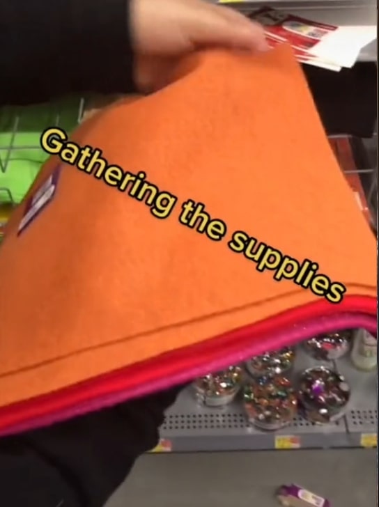 貓咪當店長,松鼠小鳥是食客,美國這個露天迷你咖啡店,太萌了 貓咪當店長,松鼠小鳥是食客,美國這個露天迷你咖啡店,太萌了