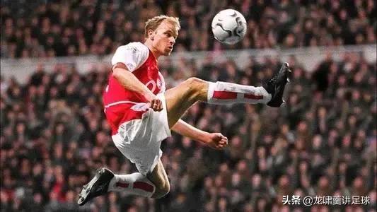 加盟英超最好的五位阿賈克斯球員!你能認出他們都是誰嗎? 加盟英超最好的五位阿賈克斯球員!你能認出他們都是誰嗎?