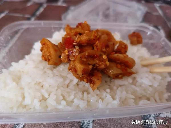 四川麻辣爽脆蘿蔔乾，開胃好菜讓你食慾爆棚