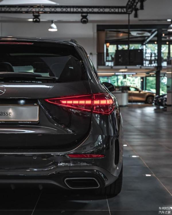 “迷弟”親切稱為“瓦罐車”！全新賓士C級旅行版實車，果然香啊