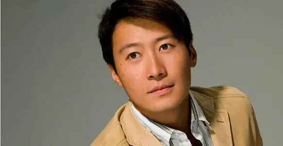 到底是什麼魅力，讓黎明甘心被她敗掉7個億，分手費更是“天價”