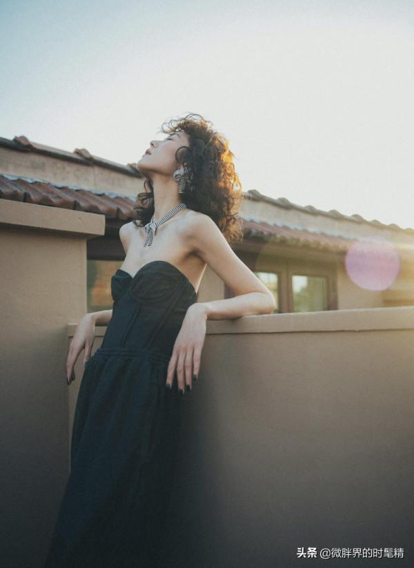 第一次看劉詩詩扎麻花辮,少女感“營業”的她,是被楊冪傳染了? 第一次看劉詩詩扎麻花辮,少女感“營業”的她,是被楊冪傳染了?