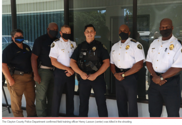 居民區爆激烈槍戰，2女子慘死，12歲孩子血流滿臉求救，警察身亡