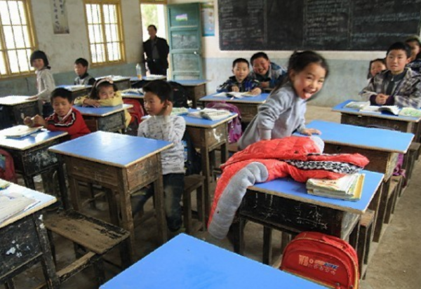 農村小學“成績單”引熱議，數學成績50％以上不及格，最低10分