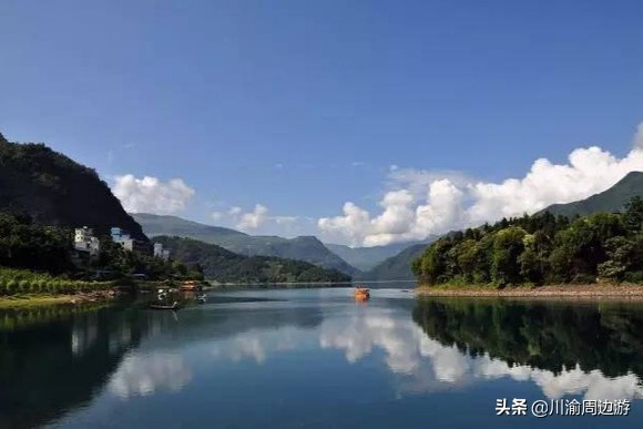 四川有個低調的湖，景色媲美瀘沽湖，人少景美沒有門票