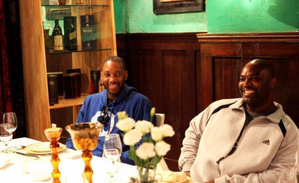 關於NBA請客吃飯,球員有自己的一套規矩,老大才有買單權利 關於NBA請客吃飯,球員有自己的一套規矩,老大才有買單權利