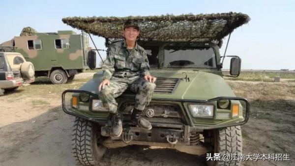 江蘇5位學霸軍人：服役海軍、武警總隊，榮立軍功擔任軍職，還來自同所大學
