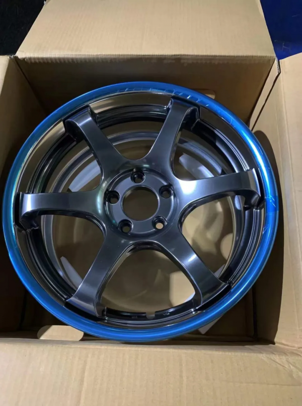 姿態風兩廂馬自達昂克賽拉，趴在地上的&quot&semi;鋼炮&quot&semi;也能很帥