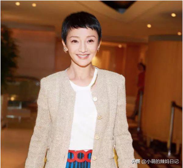 女人年過40就放棄黑長直吧!這3款";短燙捲髮";,精緻時尚好打理 女人年過40就放棄黑長直吧!這3款";短燙捲髮";,精緻時尚好打理