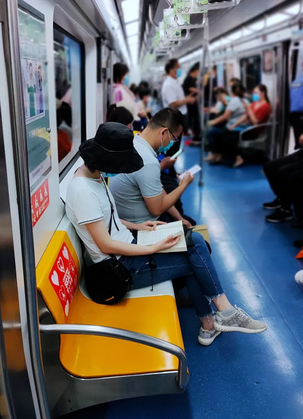 中國女孩正在拋棄高跟鞋