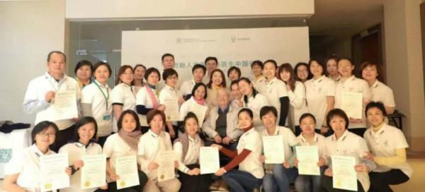 布隆貝格韻律運動 每天3分鐘改善孩子情緒 布隆貝格韻律運動 每天3分鐘改善孩子情緒