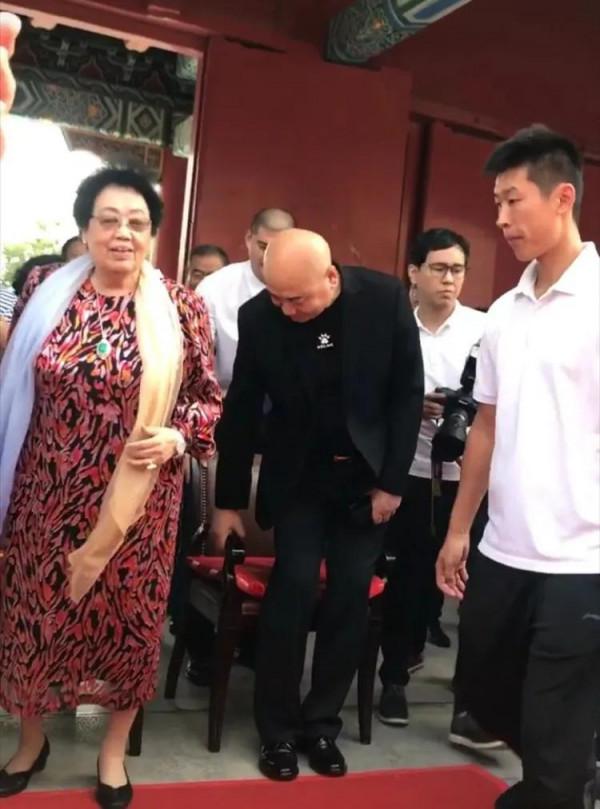 圖她美、圖她風韻猶存?這5位“嫁”給“阿姨”的男星到底圖啥? 圖她美、圖她風韻猶存?這5位“嫁”給“阿姨”的男星到底圖啥?