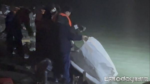 F-16V墜機點有2公尺大洞！漁民曝飛行異相：應已解體插進淺灘