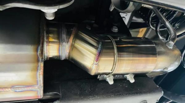 混動牧馬人4XE升級副油箱+電動踏板