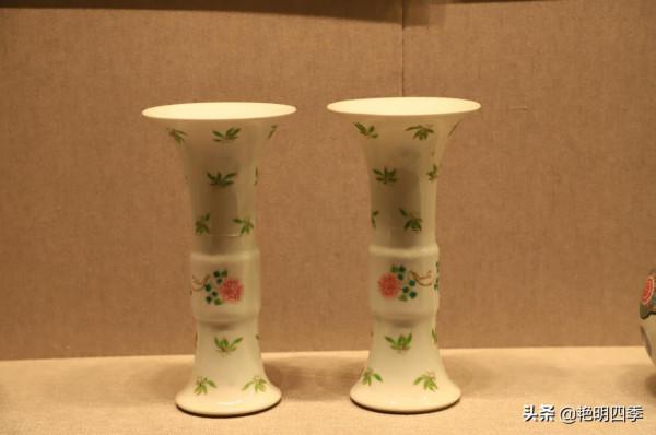 走故宮西路，先看那燦若星河的各代瓷器，彷彿踏入流淌的歷史長河