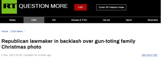 美國一議員曬全家“持槍聖誕合照”引發同僚及網友批評，網友：你們到底有什麼毛病？