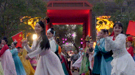 7天接待遊客近30萬人次!河南開封清明上河園“十一奇妙遊·演藝狂歡節”完美收官 7天接待遊客近30萬人次!河南開封清明上河園“十一奇妙遊·演藝狂歡節”完美收官