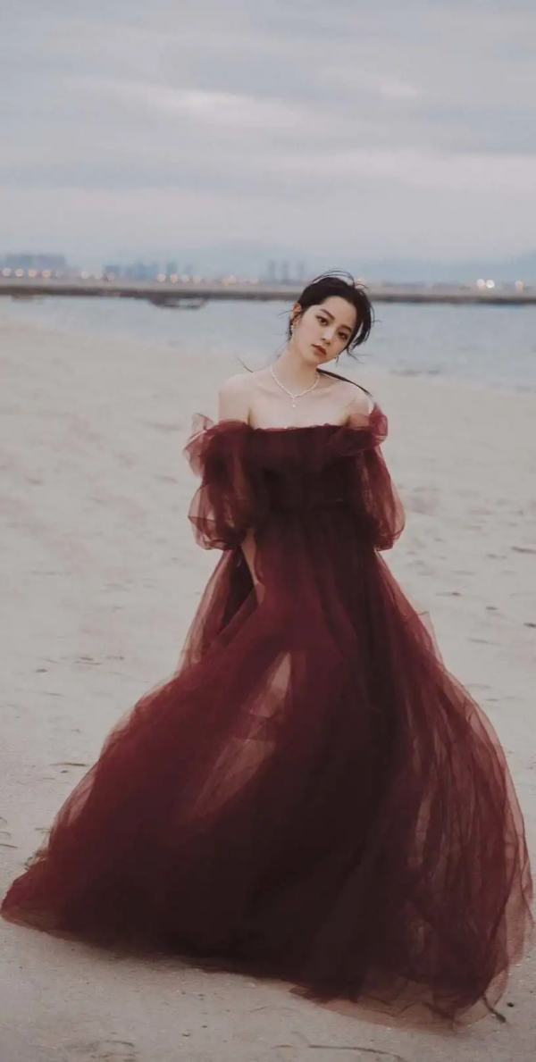 回顧2019金雞獎高光瞬間,今年搶佔人群C位的到底是誰? 回顧2019金雞獎高光瞬間,今年搶佔人群C位的到底是誰?