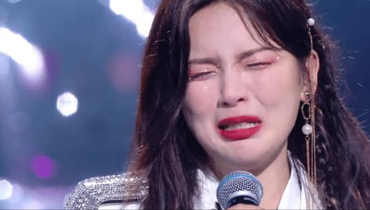 從餐廳服務員到頂流女明星,楊超越是如何一路逆襲的 從餐廳服務員到頂流女明星,楊超越是如何一路逆襲的