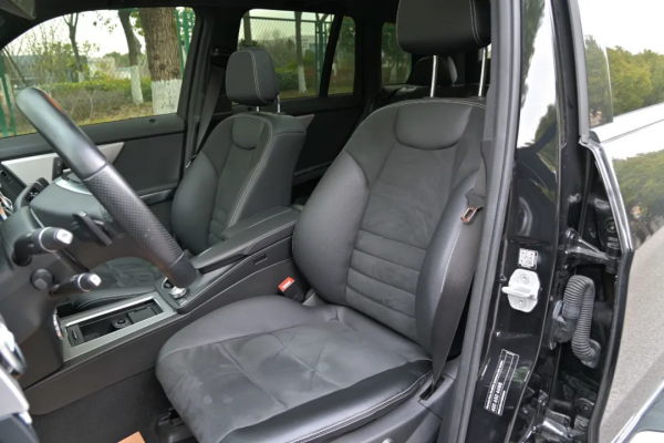 7年6&period;7萬公里二手GLK，機腳換新，立馬&OpenCurlyDoubleQuote;賓士&rdquo;