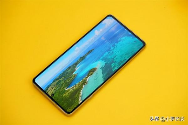 從2599跌至1899,1億畫素的超輕薄5G中端機 從2599跌至1899,1億畫素的超輕薄5G中端機