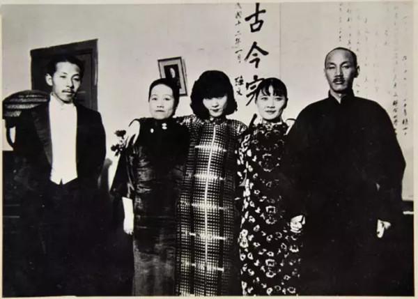 張學良被囚湖南鳳凰寺：于鳳至作陪，張治中上山探望時託其帶信