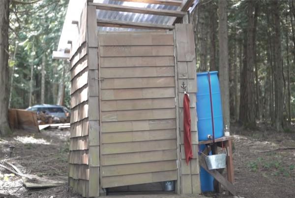 一對夫婦在荒島上住2年,蓋起10㎡蝸居,“離網”的日子簡單快樂 一對夫婦在荒島上住2年,蓋起10㎡蝸居,“離網”的日子簡單快樂