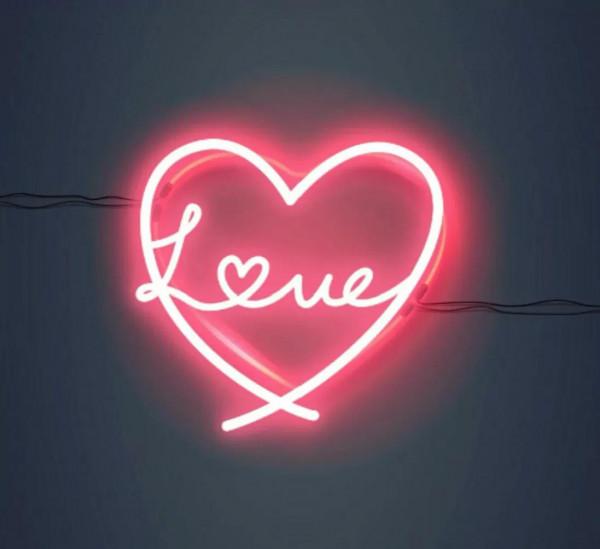 低收入人群有多幸福，當他們有物件的時候，你見了都羨慕