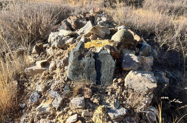 西藏發現一處清代漢墓群，多達150座漢墓，當地人還吃月餅跳獅舞