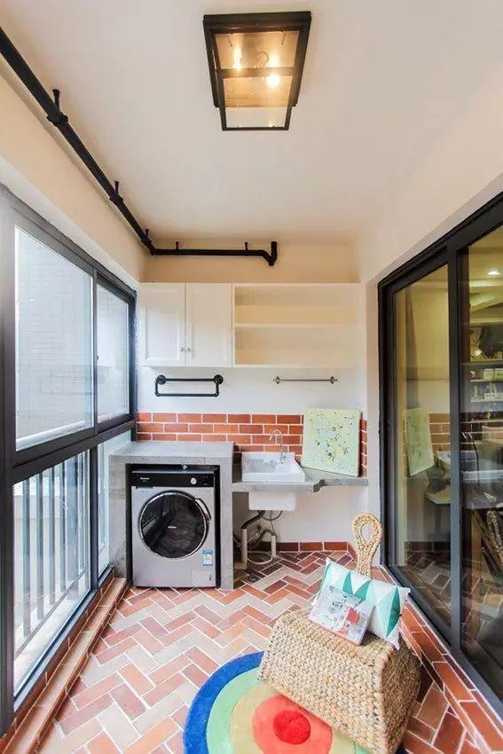 陽臺放洗衣機，做個櫃子好看實用多了，20個案例給大家做參考