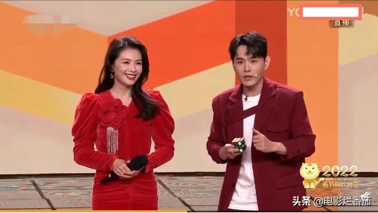 春晚時尚：馬凡舒驚豔登場，趙麗穎俏皮，鄧超被喊話代言海瀾之家