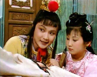 金玉良緣有多可笑：寶釵託付終生的不是寶玉，竟然是石頭