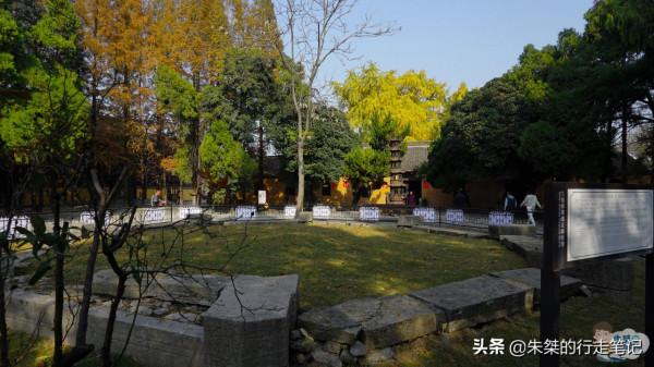 江淮著名的千年古剎 位於國家歷史文化名城 是安徽最美銀杏觀賞地 江淮著名的千年古剎 位於國家歷史文化名城 是安徽最美銀杏觀賞地