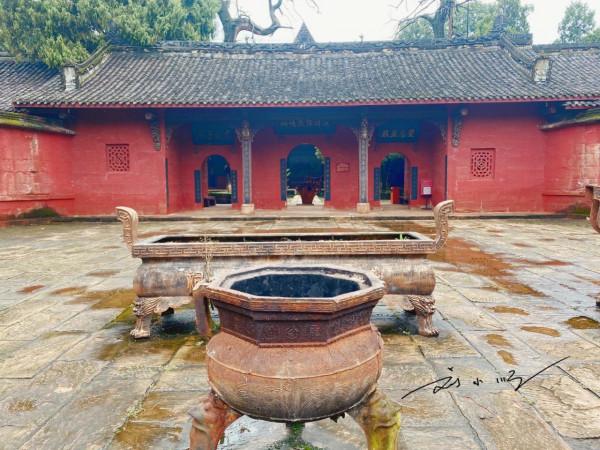 四川德陽著名的4A級旅遊景區，被認為與三星堆齊名，遊客卻不多