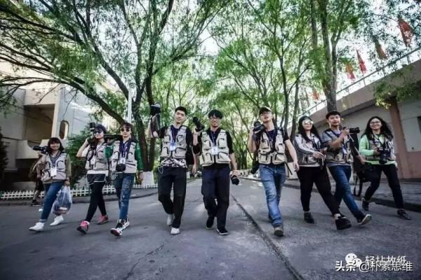 別人笑我太瘋顛,我笑別人看不穿 別人笑我太瘋顛,我笑別人看不穿