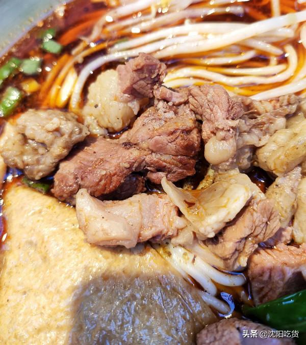 這肥腸處理得真到位，不臭還賊香，拌麵好好吃呀